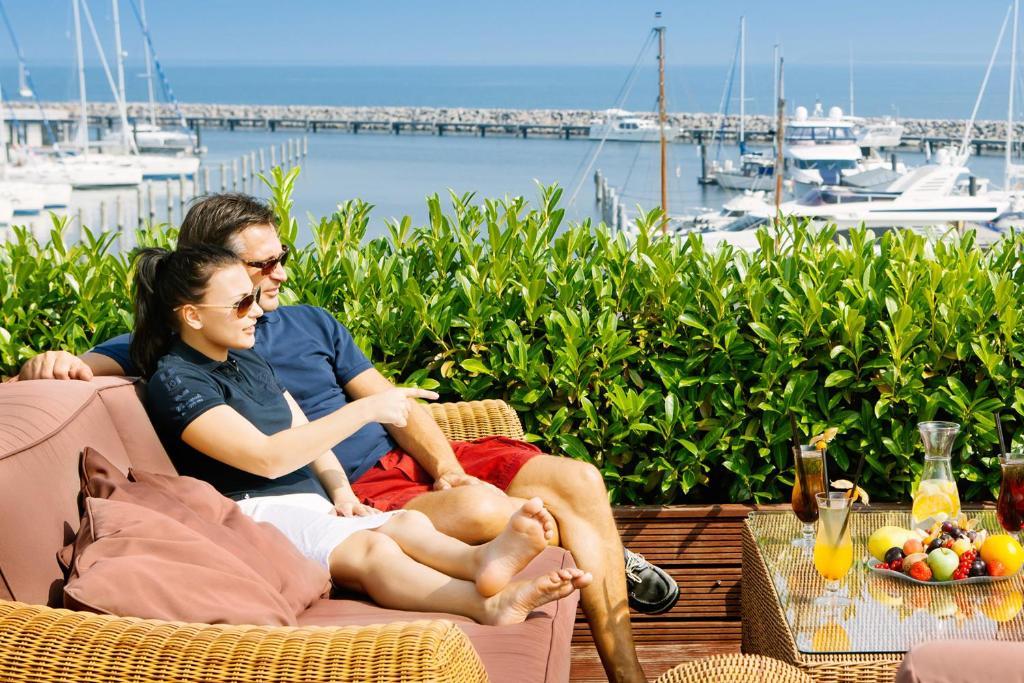 מלון רוסטוק Yachthafenresidenz Hohe Duene מראה חיצוני תמונה The Marina