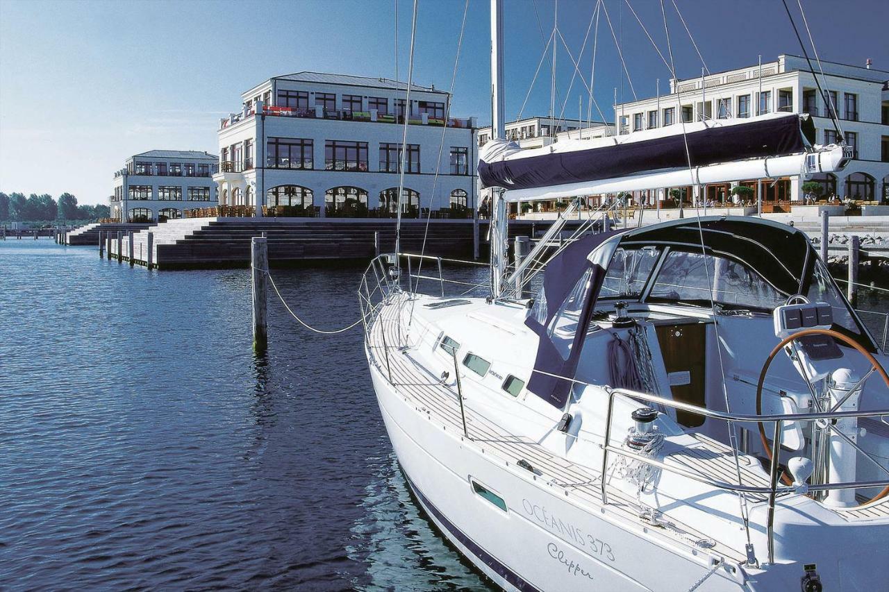 מלון רוסטוק Yachthafenresidenz Hohe Duene מראה חיצוני תמונה The marina